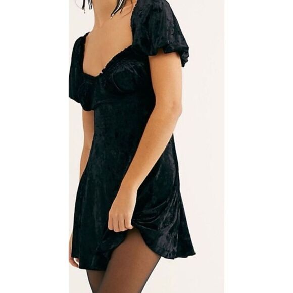 FREE PEOPLE BLACK VELVET DRESS size 6 - Picture 7 of 8